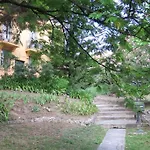Petit Paradis